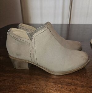 Naturalizer Gray Ankle Booties with Textured Finish